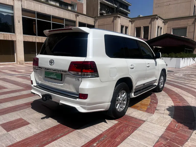 شرایط و مدارک لازم برای خرید اقساطی تویوتا لند کروزر