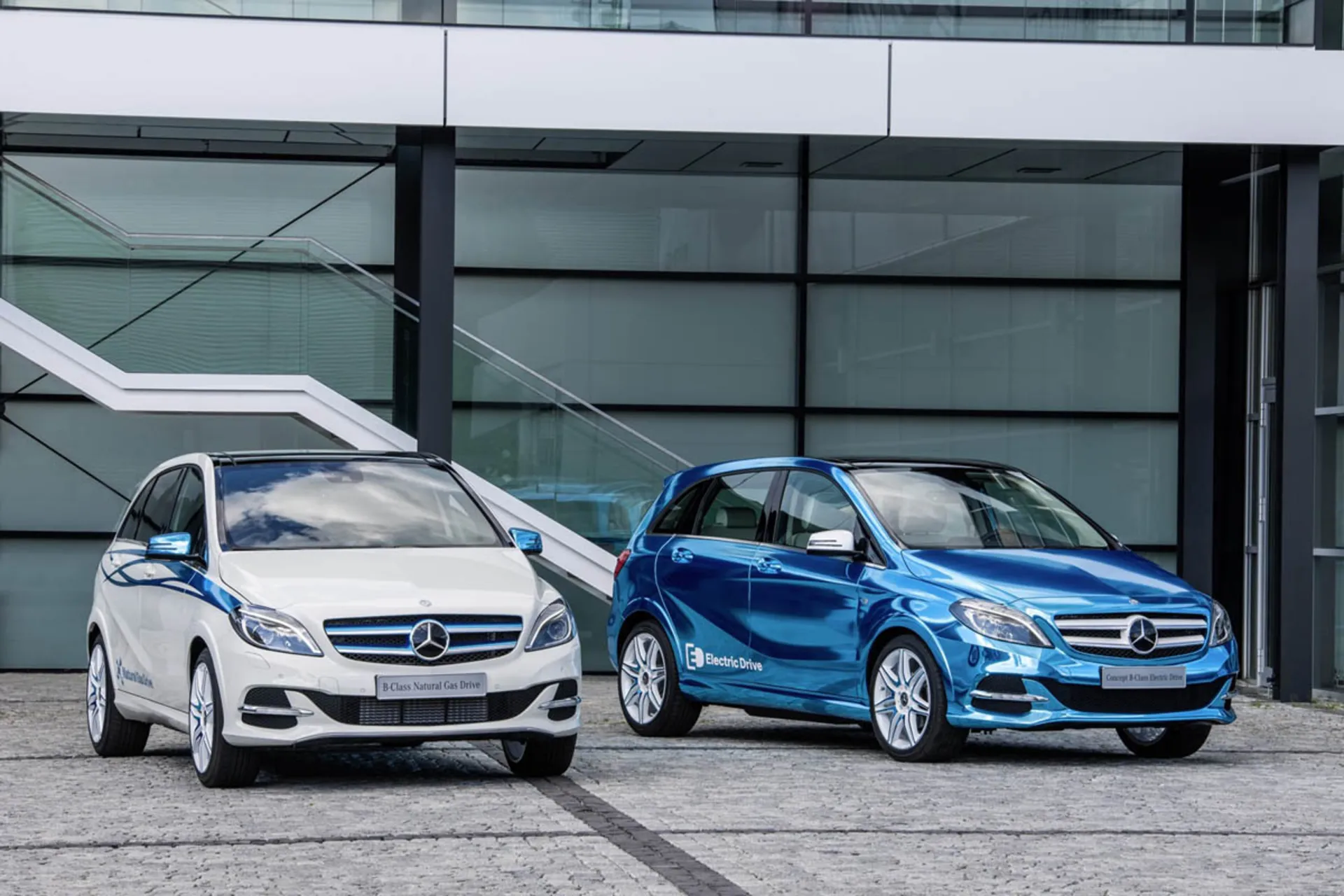 خرید و فروش قسطی ماشین بنز کلاس B در سال 1404